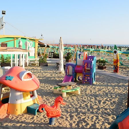 Hotel Houston Suites Rimini Kültér fotó