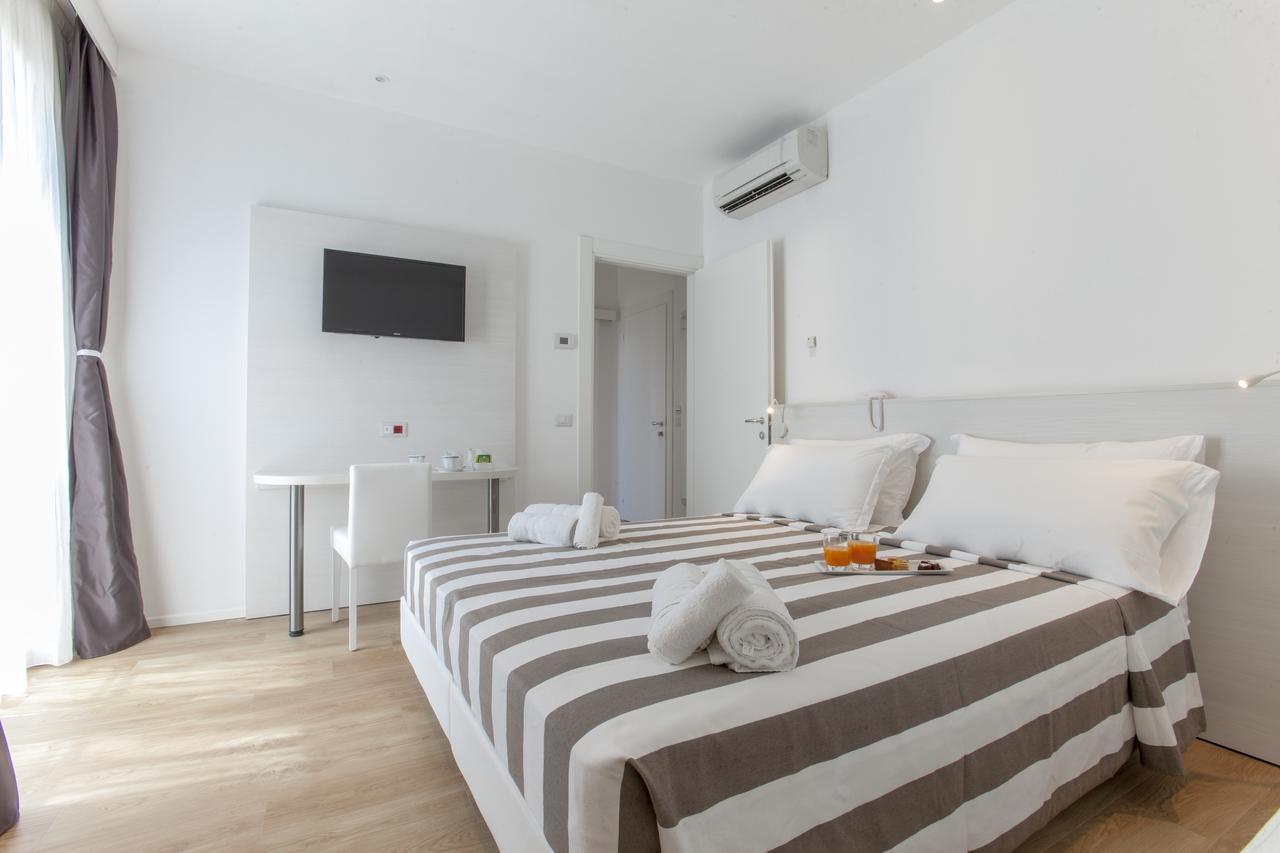 Hotel Houston Suites Rimini Kültér fotó