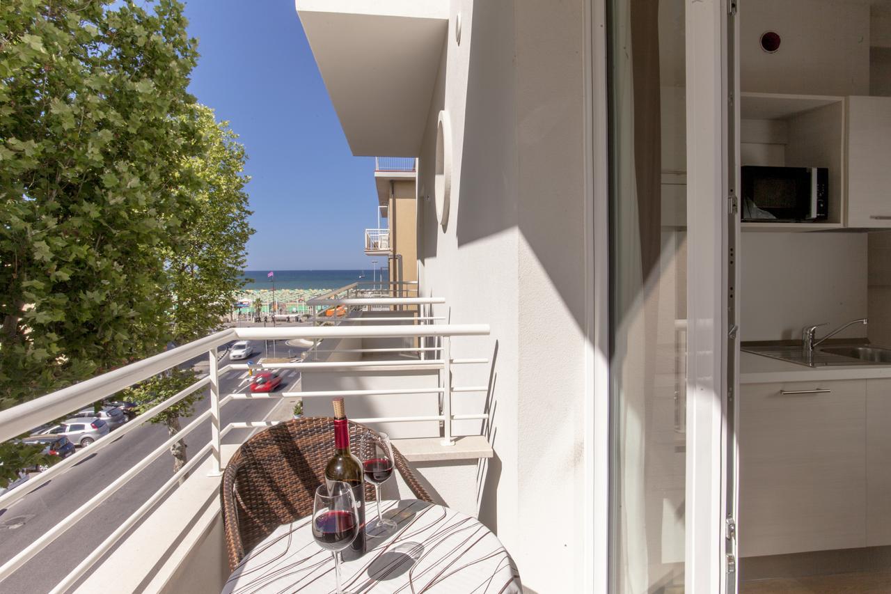 Hotel Houston Suites Rimini Kültér fotó