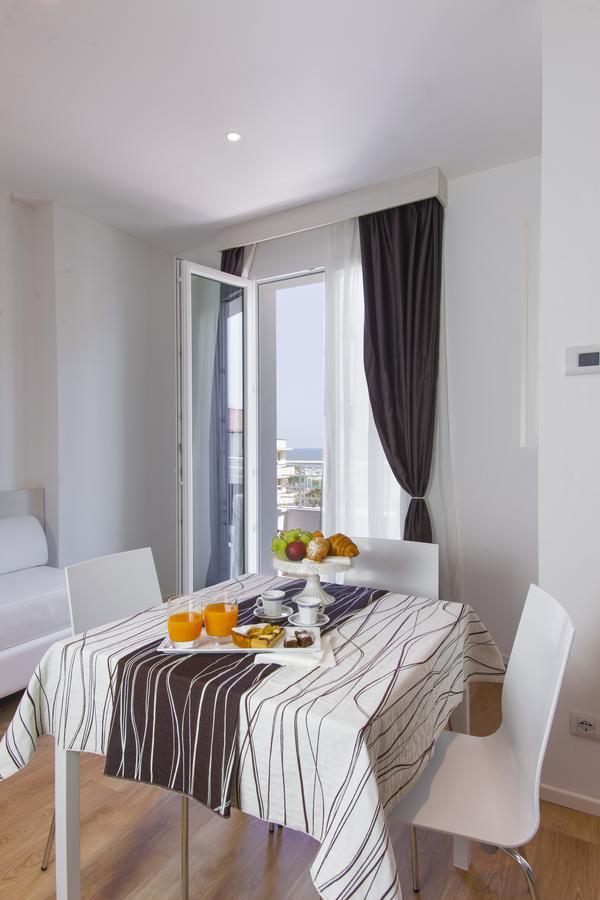 Hotel Houston Suites Rimini Kültér fotó