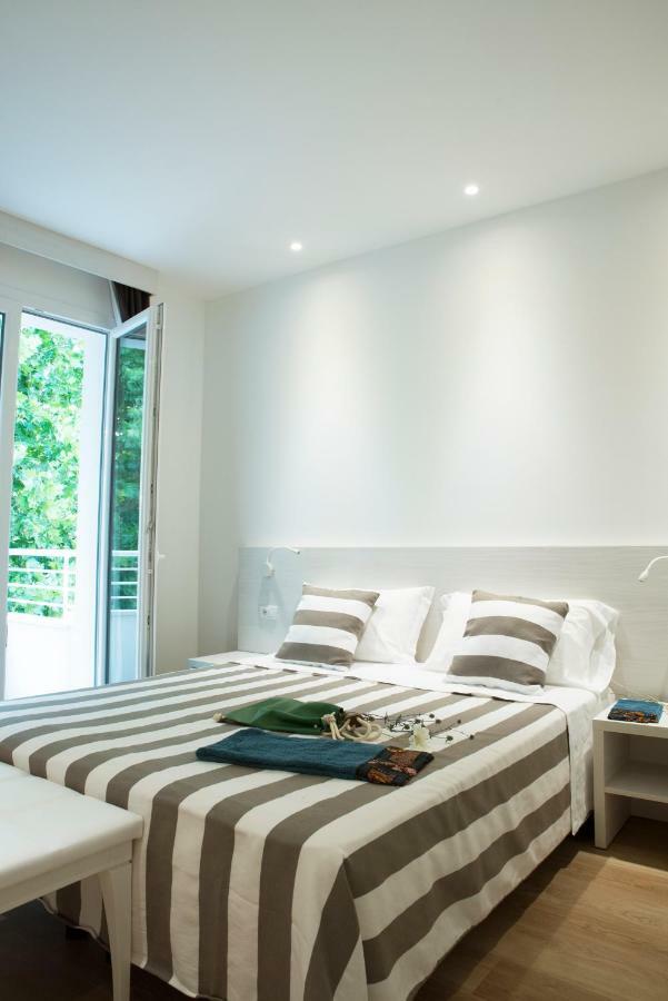 Hotel Houston Suites Rimini Kültér fotó